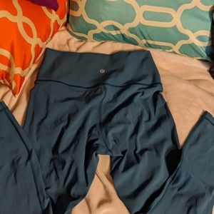 Lululemon teal leggings cropped